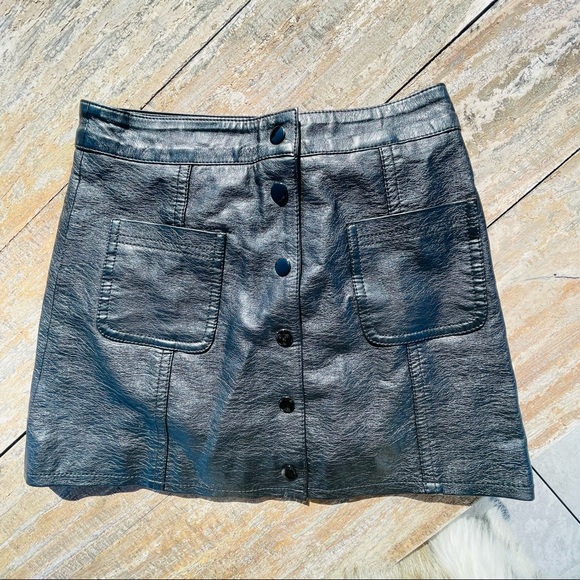 Divided Skirt Faux Vegan Textured Leather Full Front Snap-On - Picture 6 of 13